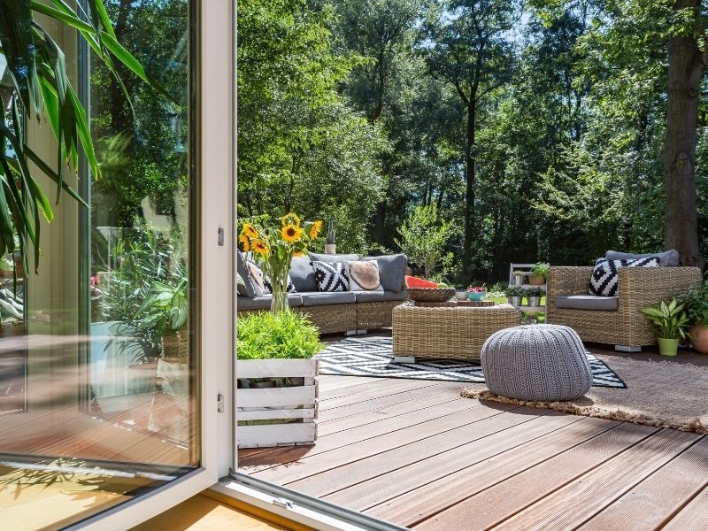Terrazzo arredamento: come trasformarlo in un paradiso verde e rilassante